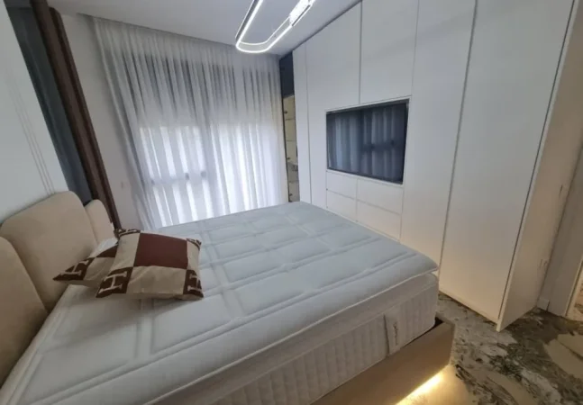 Tirane, jepet me qera apartament 1+1+Ballkon , 70 m² 1.200 € (Liqeni i Thate)