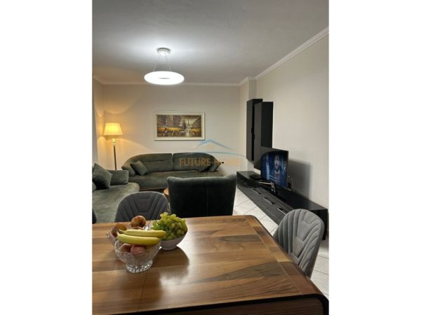0683487469 Tirane, shitet apartament 2+1 Kati 8, 104 m² 200.000 € (Bulevardi Zhan Dark)