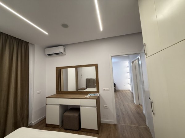 Jepet  me qera apartament luksoz  2+1+Ballkon Kati 5, 90 m² 600 € (Astir)