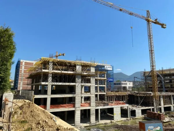 Tirane, shitet apartament 2+1 Kati 2, 100 m² 100.000 € 