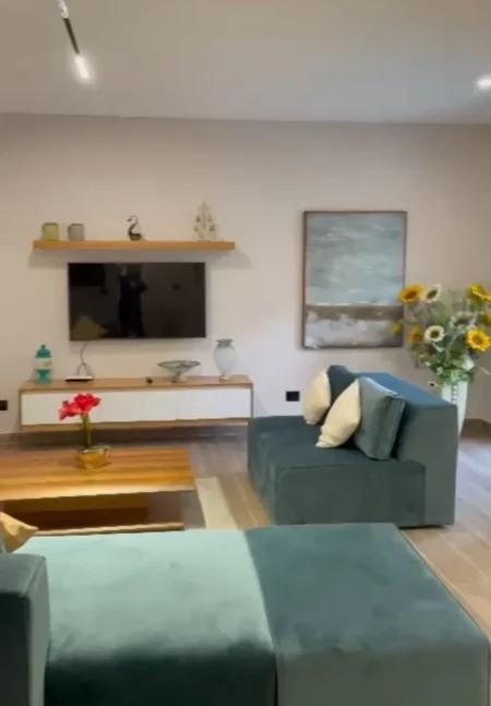 Tirane, shitet apartament 1+1 , 75 m² 200.000 € (Rezidence prane TEG)