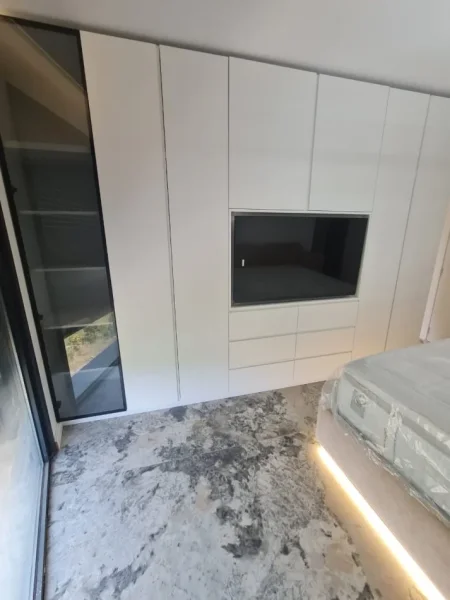 ✨Modern 1+1 Apartment with Stunning Lake View – Liqeni i Thatë, Tirana✨ for rent
