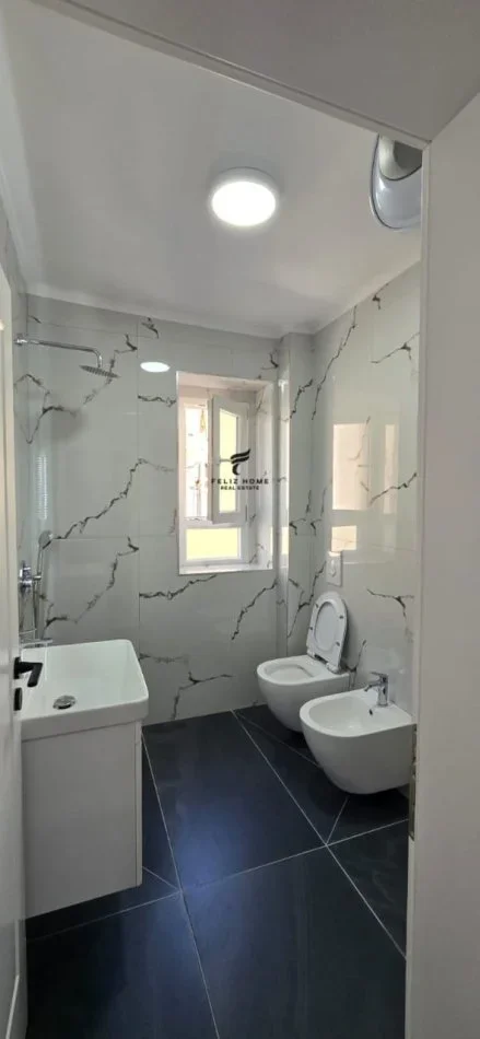 Tirane, shitet apartament 1+1 Kati 3, 56 m² 155.000 € (BULEVARDI ZOGU PARE)