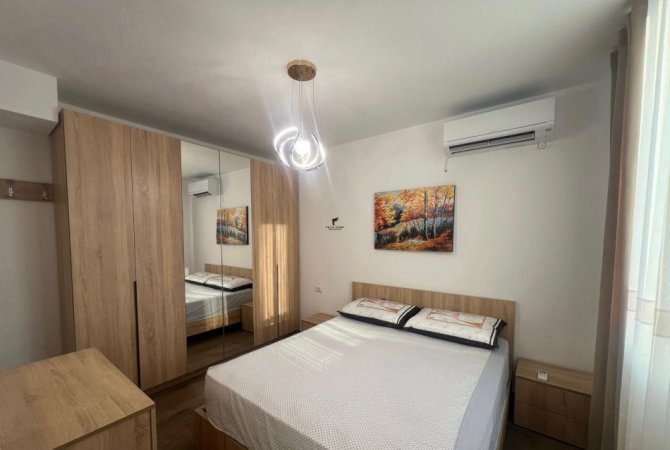 Tirane, jepet me qera garsonier 1+1 Kati 9, 40 m² 500 € (SHESHI WILLSON)