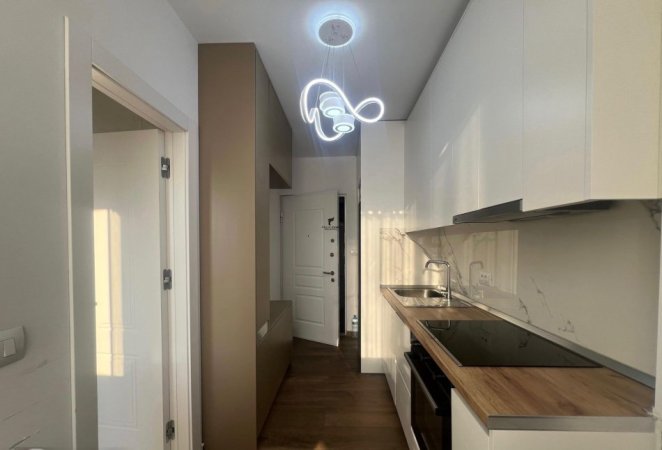 Tirane, jepet me qera garsonier 1+1 Kati 9, 40 m² 500 € (SHESHI WILLSON)