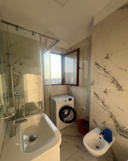 Tirane, jepet me qera garsonier 1+1 Kati 9, 40 m² 500 € (SHESHI WILLSON)
