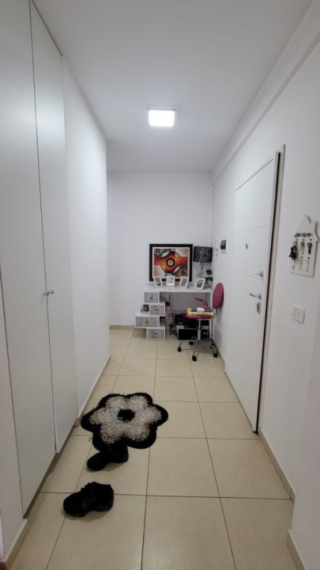 Tirane, shes apartament 2+1+Ballkon Kati 4, 121 m² 260.000 € (Rezidenca Alba)