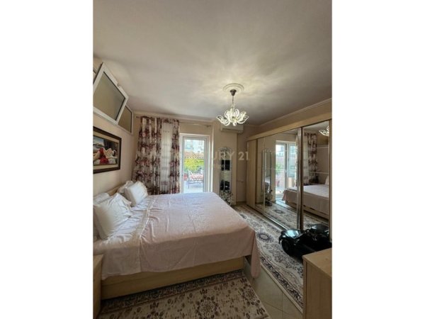 Tirane, shitet apartament 2+1 Kati 2, 130 m² 250.000 € 