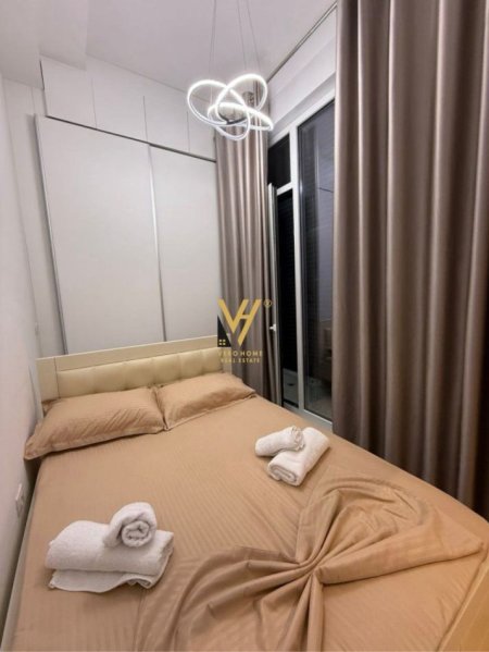 Tirane, jepet me qera apartament 1+1+Ballkon Kati 1, 45 m² 500 € (ISH PARKU)