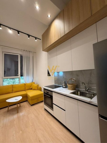 Tirane, jepet me qera apartament 1+1+Ballkon Kati 1, 45 m² 500 € (ISH PARKU)