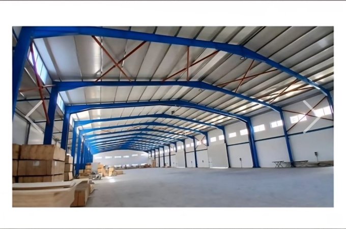Tirane, jepet me qera magazine Kati 0, 1.900 m² 3.800 € (AUTOSTRADA TR-DR)