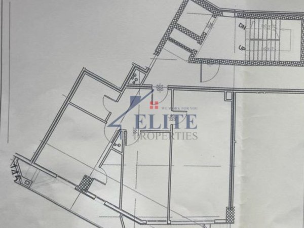 Tirane, shitet apartament 2+1+Ballkon Kati 4, 127 m² 226.800 € (Arlis Farmacia 10)