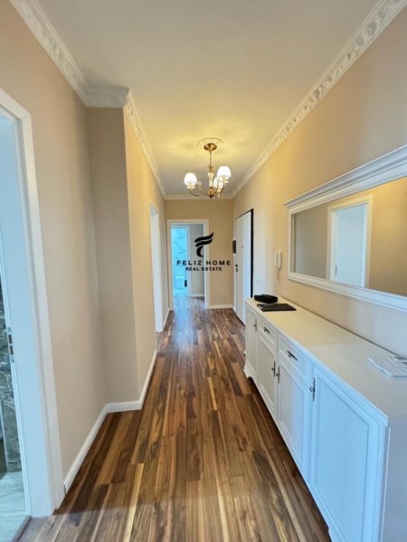 Tirane, shitet apartament 2+1 Kati 3, 124 m² 250.000 € (LIQENI ARTIFICIAL)