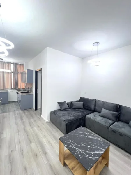 Tirane, jepet me qera apartament 1+1 Kati 2, 650 € (Blv zogu i pare)