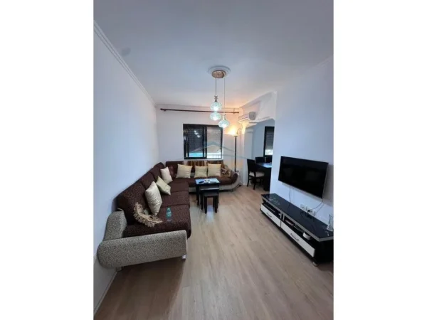 Tirane, shitet apartament 2+1+Ballkon Kati 4, 74 m² 147.000 € 