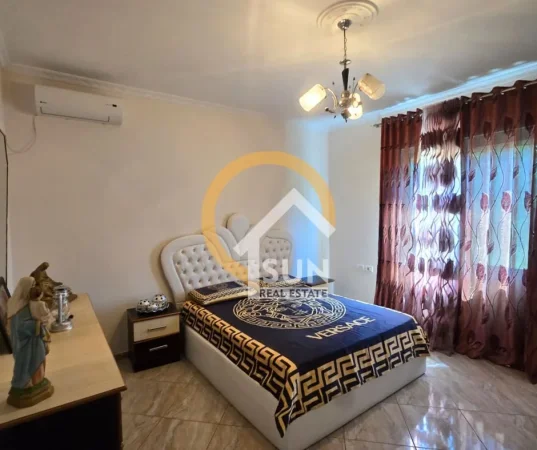 Shkoder, shitet Vile 4+1+Aneks+Ballkon Kati 0, 1.000 m² 250.000 € (DOBRAC, SHKODER)