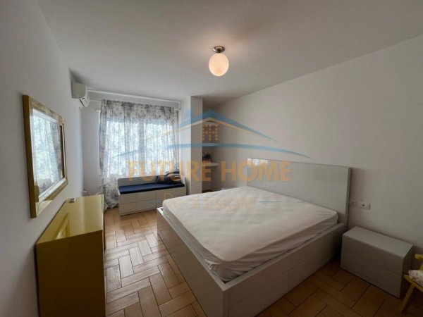 Tirane, jepet me qera apartament 2+1 Kati 5, 106 m² 1.000 € (Rruga Kavajes)