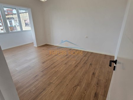 Shitet, Apartament 2+1, Rruga e Kavajes, Tirane. AREA56420