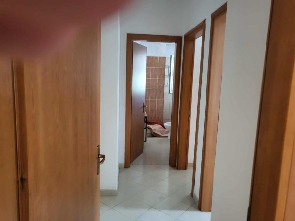 Tirane, jap me qera apartament 3+1+Aneks+Ballkon Kati 6, 250 m² 350 € (Tek Fizika Berthamore)