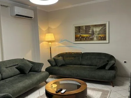 Tirane, shitet apartament duplex 2+1+2+Ballkon Kati 8, 104 m² 200.000 € (Bulevardi Zhan Dark)