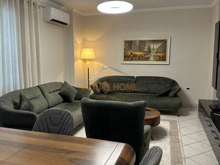 Tirane, shitet apartament duplex 2+1+2+Ballkon Kati 8, 104 m² 200.000 € (Bulevardi Zhan Dark)