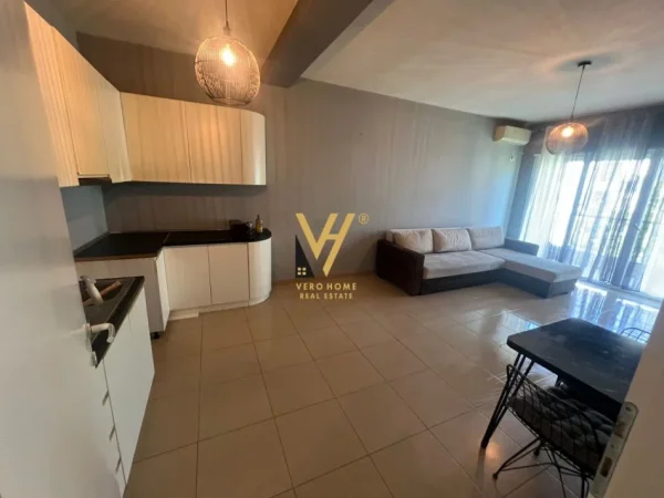 Tirane, shitet apartament 2+1+Ballkon Kati 3, 105 m² 240.000 € (LIQENI I THATE)