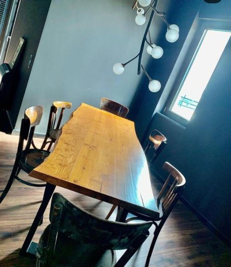 SHITET VILE LUKSOZE PRANE MULLETIT  900.000 €