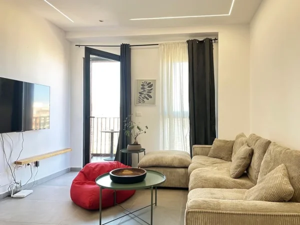 Tirane, jepet me qera apartament 1+1+Ballkon , 68 m² 800 € (Garden Building)