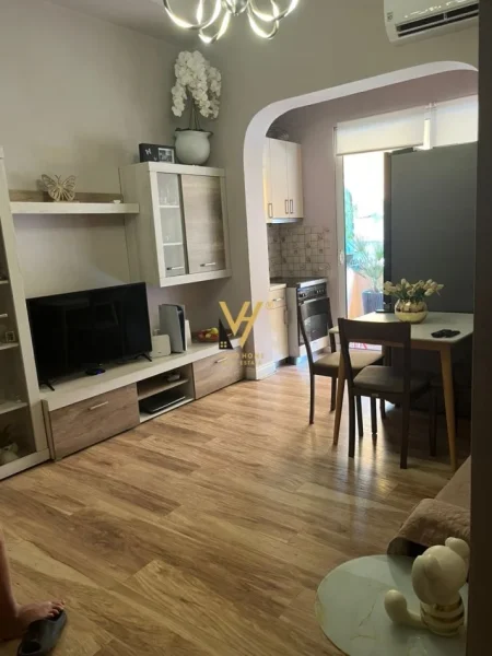 Tirane, shitet apartament 1+1+Ballkon Kati 1, 66 m² 100.000 € (FRESKU)