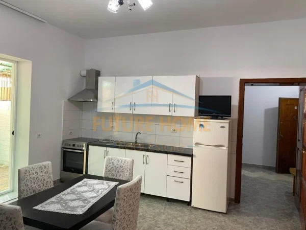 Tirane, shitet garsonier 1+1 Kati 0, 43 m² 75.000 € (QSUT)
