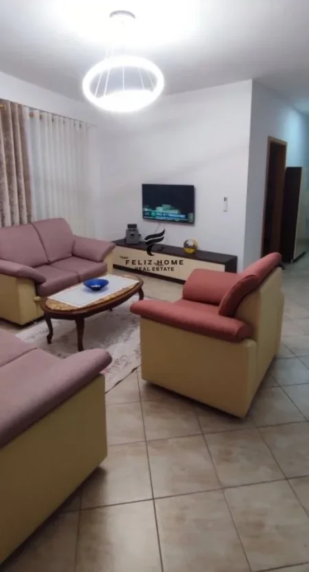 Tirane, jepet me qera apartament 1+1 Kati 1, 65 m² 510 € (KOMPLEKSI KONTAKT)