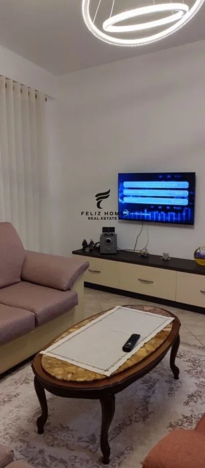 Tirane, jepet me qera apartament 1+1 Kati 1, 65 m² 510 € (KOMPLEKSI KONTAKT)