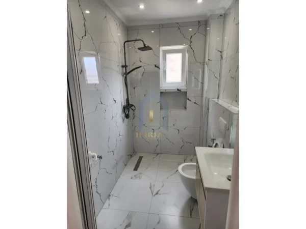 Tirane, shes apartament 1+1 Kati 4, 51 m² 95.000 € (PORCELAN)