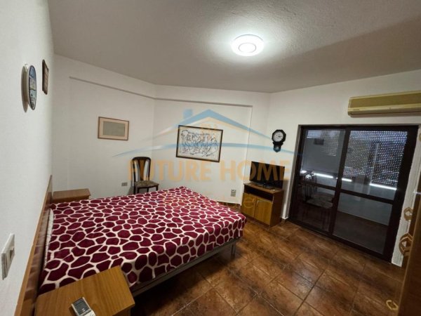 Tirane, jepet me qera apartament 2+1+Ballkon Kati 5, 100 m² 800 € (Myslym Shyri)