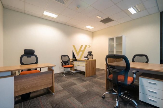 Tirane, jepet me qera zyre Kati 5, 132 m² 2.500 € (BLLOK)