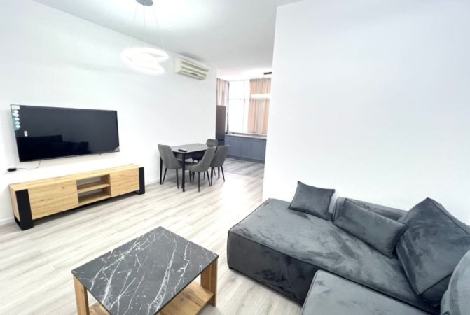 Tirane, jepet me qera apartament 1+1+Ballkon Kati 2, 60 m² 650 € (bulevardi zogu i pare)