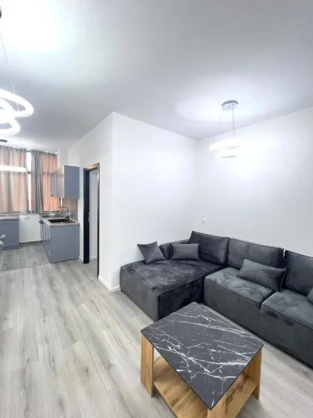Tirane, jepet me qera apartament 1+1+Ballkon Kati 2, 60 m² 680 € (bulevardi zogu i pare)