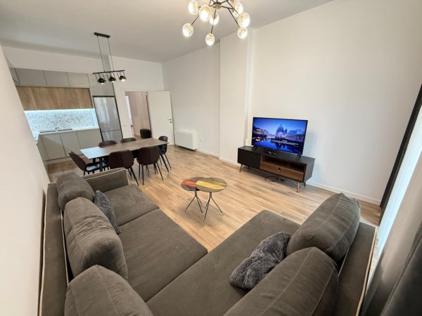 Tirane, jepet me qera apartament 2+1 Kati 8, 130 m² 1.000 € 