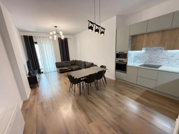 Tirane, jepet me qera apartament 2+1 Kati 8, 130 m² 1.000 € 