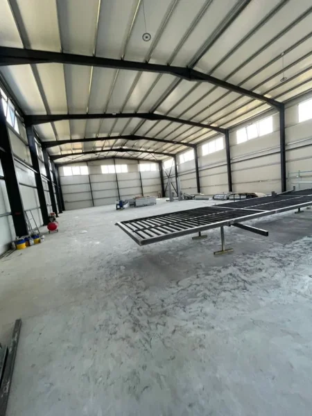 Tirane, jepet me qera magazine , 3.000 m² 8.450 € 