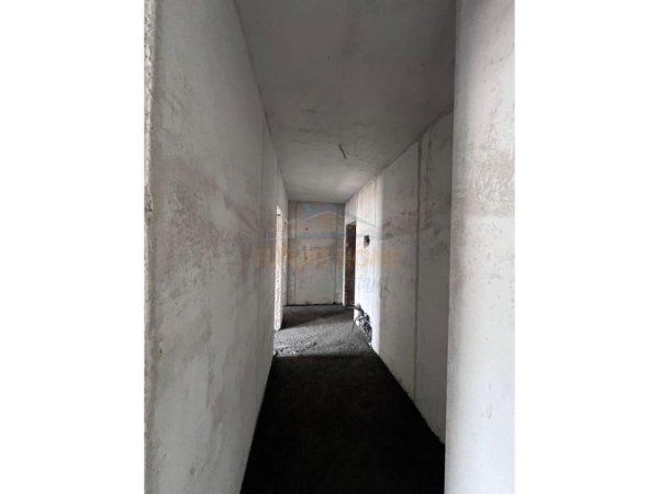 Tirane, shitet apartament 2+1+2+Post Parkimi Kati 5, 87 m² 105.000 € Kompleksi Univers City