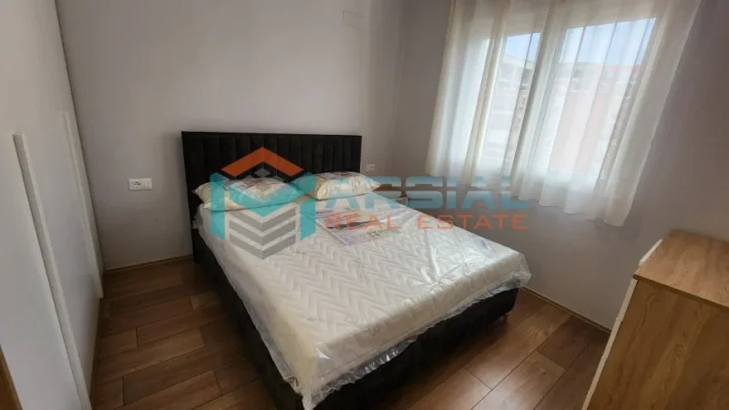 Tirane, jap me qera apartament 2+1+Ballkon Kati 5, 110 m² 550 € (Bulevardi Kashar)