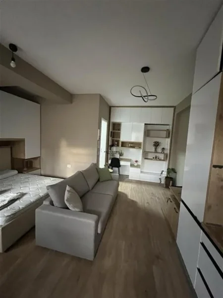 Tirane, shitet garsonier 1+1 Kati 1, 42 m² 66.000 € (KOMPLEKSI MANGALEM)