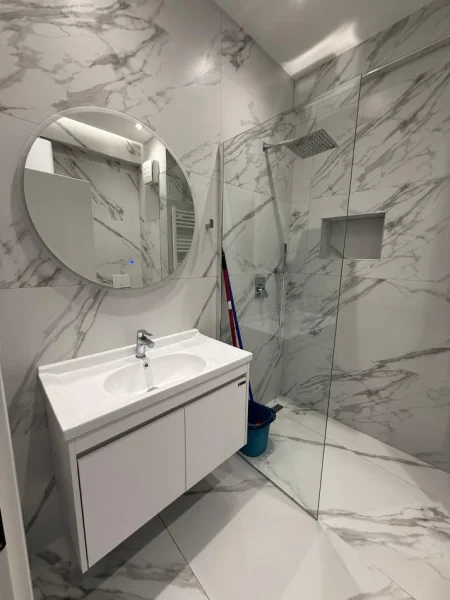 Tirane, jepet me qera apartament 1+1+Ballkon , 70 m² 600 € 