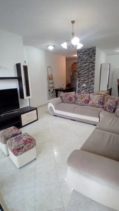 Tirane, shitet apartament 2+1+Ballkon Kati 3, 87 m² 155.000 € (Fusha e Aviacionit)