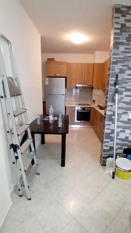 Tirane, shitet apartament 2+1+Ballkon Kati 3, 87 m² 155.000 € (Fusha e Aviacionit)