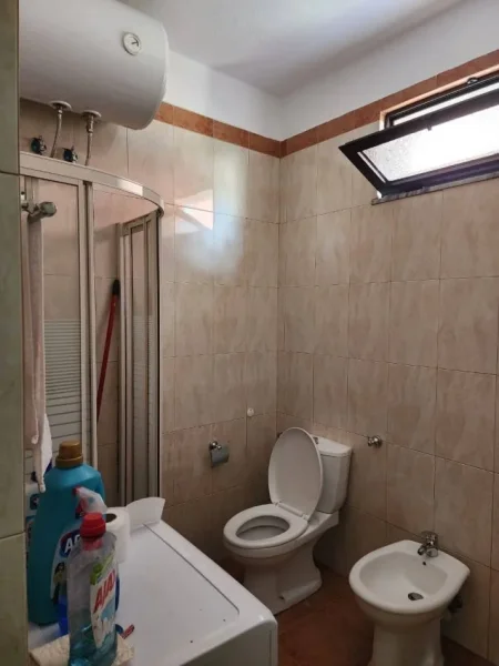 Tirane, shitet Vile 2 Katshe , 198 m² 