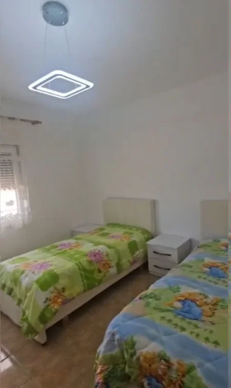 Tirane, jepet me qera apartament 2+1 Kati 6, 100 m² 700 € (MINE PEZA)