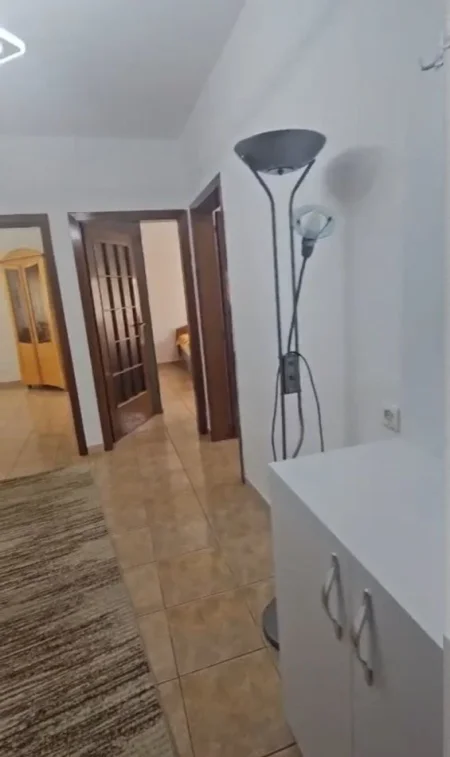 Tirane, jepet me qera apartament 2+1 Kati 6, 100 m² 700 € (MINE PEZA)
