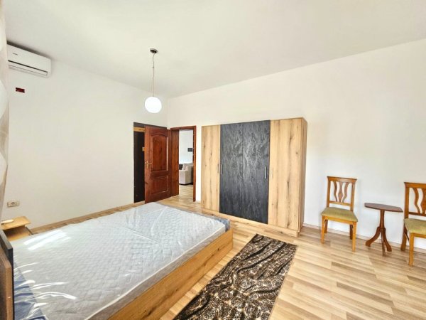 Shitet Shtëpi Private 1 Kat (3+1+2wc) +1 Kat gjysëm-nëntoke + Truall ne Kombinat, 185.000 Euro.